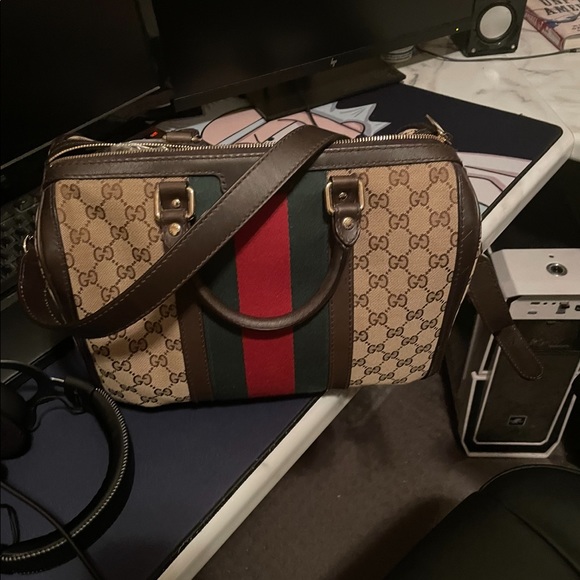 Authentic Gucci Handbag - Picture 2 of 2